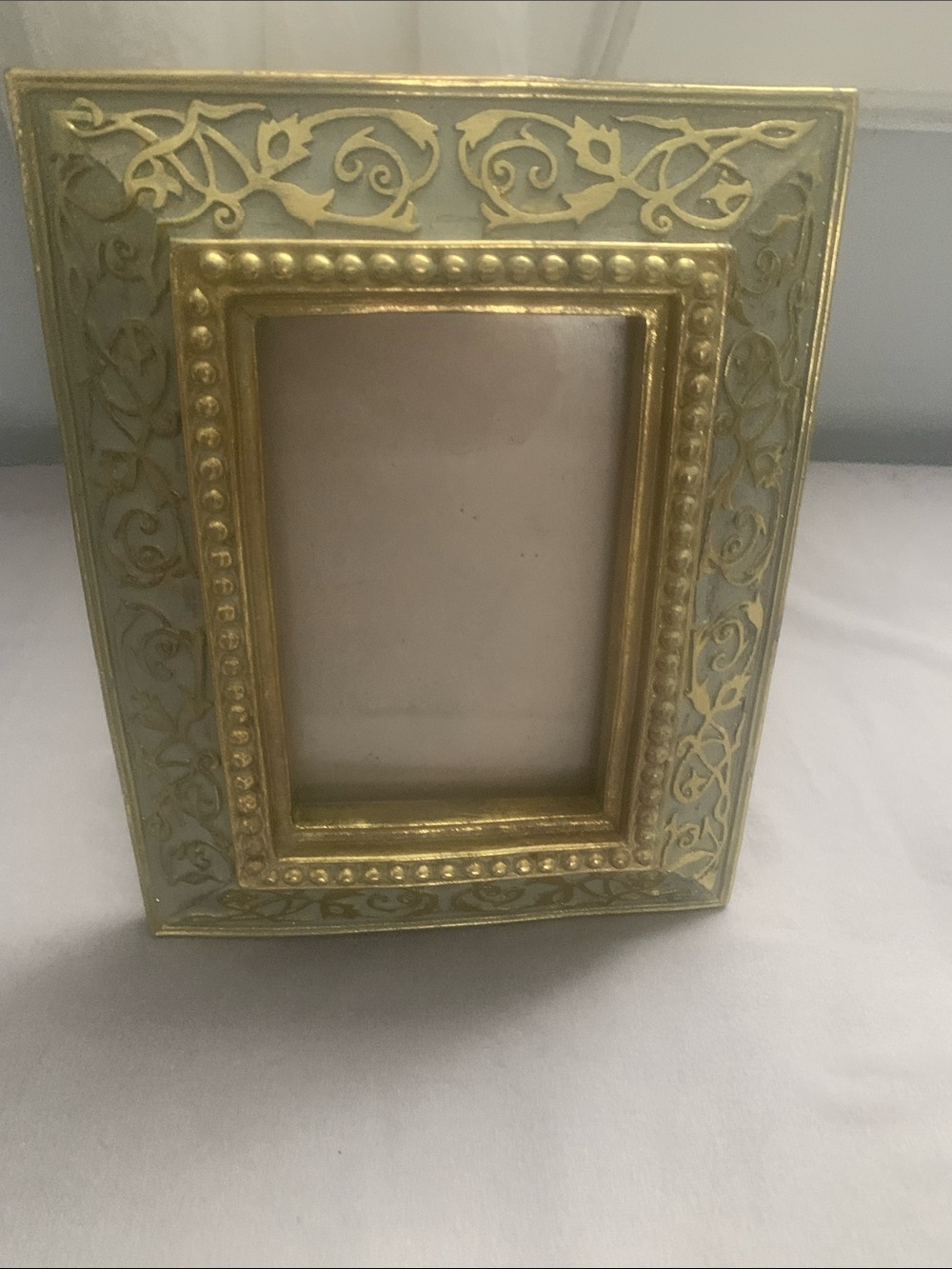 Vintage Style Gold Decorative Floral Picture Frame - Elegant Home Accent